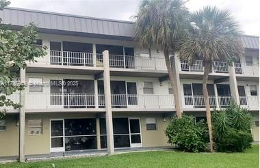Foto principal - 250 Layne Blvd