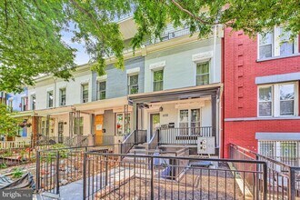 Building Photo - 608 Irving St NW