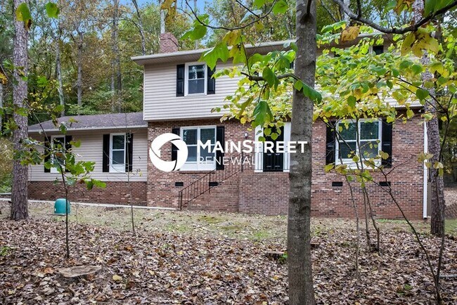 Foto del edificio - 4 Bedroom Pet-Friendly Home in Concord, NC with Main Street Renewal