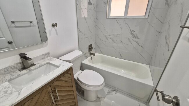 Foto del edificio - 1825 Scott St