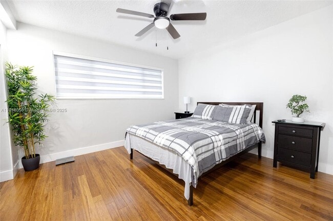 Foto del edificio - 270 NE 191st St