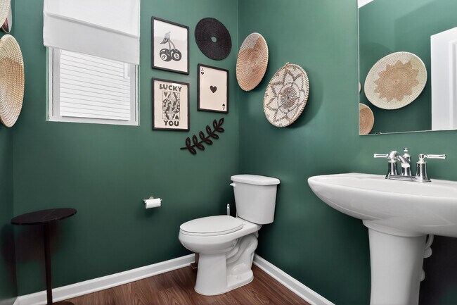 Foto del edificio - 7132 Wheyfield Dr