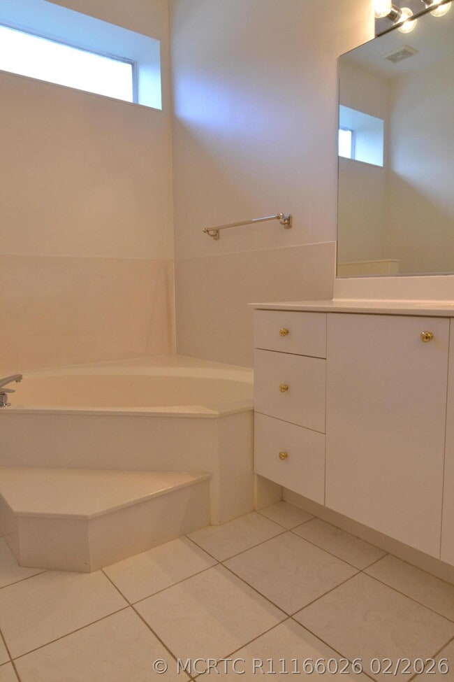 Foto del edificio - 705 SW Munjack Cir