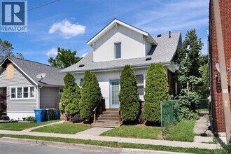 Building Photo - 1620 Drouillard Rd