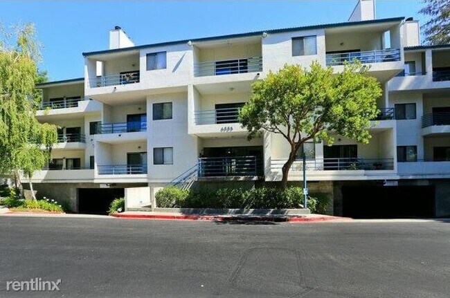 Building Photo - 2 br, 2 bath Condo - The Plaza