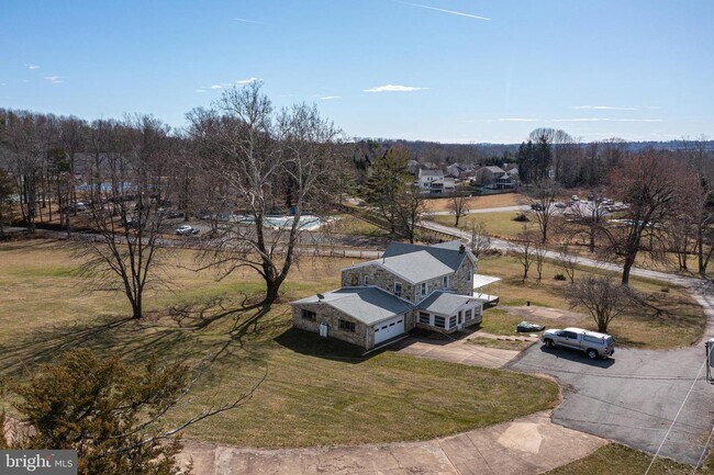 Building Photo - 6416 Airlie Rd