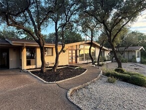 Building Photo - 112 Highlander Cove