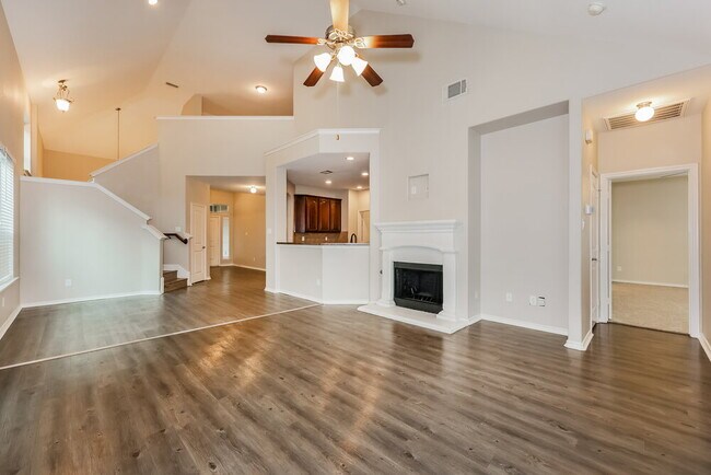 Foto del edificio - 5020 Cassidy Ln