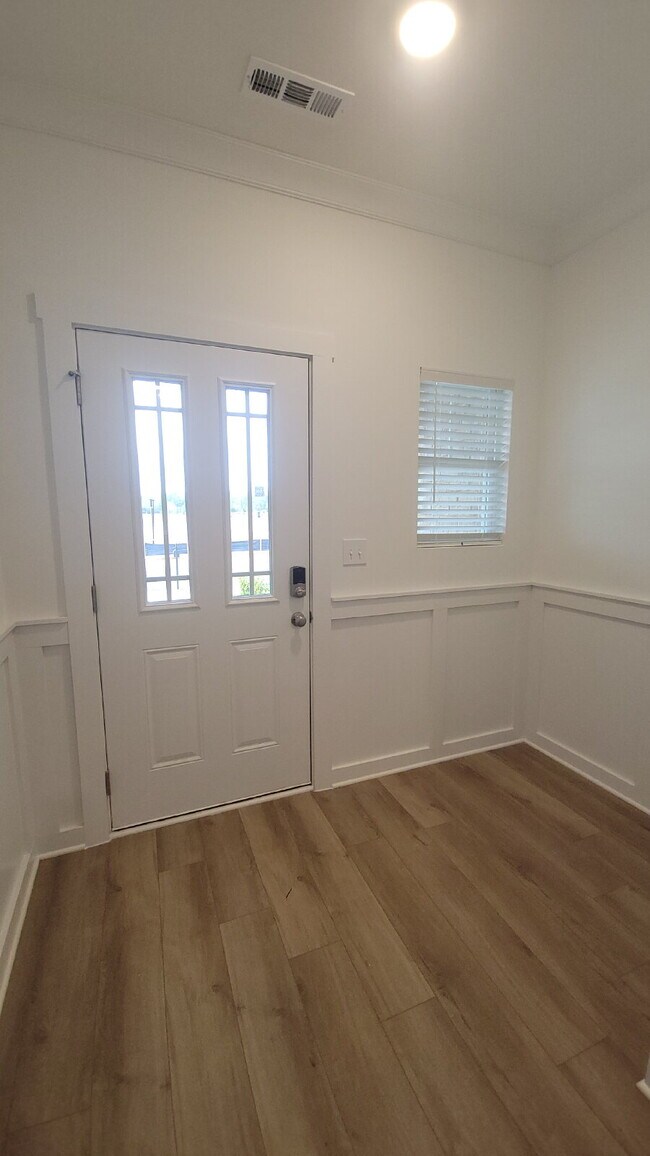 Foto del edificio - Section 8 Accepted!!! "Chic 3-Bed Oasis with Granite Elegance - 1720 Sq. Ft. in Huntsville!"