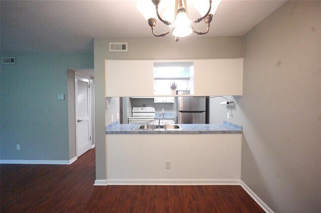 Foto del edificio - 4810 S Dauphin Ave