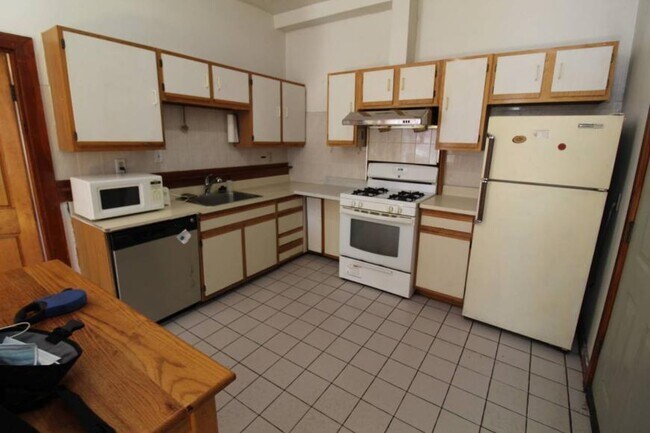 Foto del edificio - 3.0 bedroom in Cambridge Massachusetts 02139