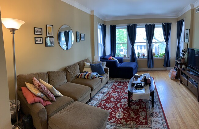 Foto del edificio - 4243 N Bernard St