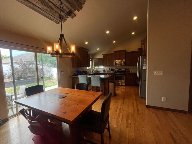 Foto del edificio - Beautiful single-family home in Berthoud!