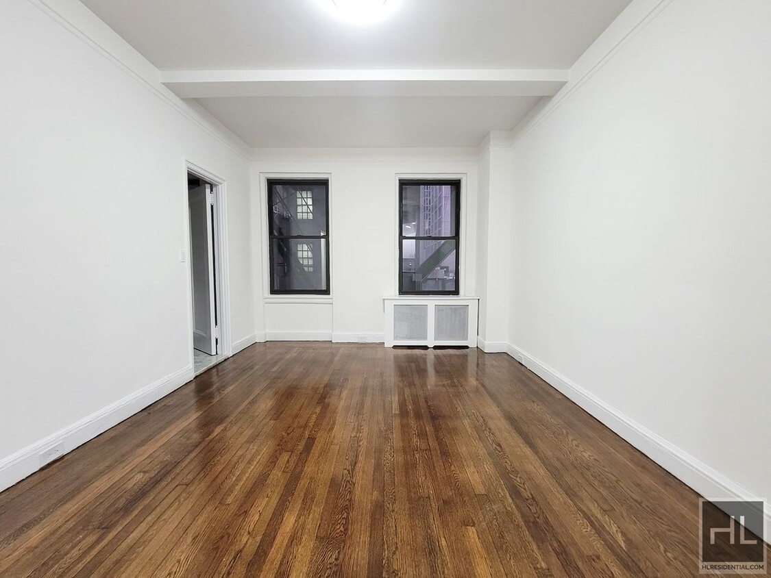Primary Photo - NO FEE One Bed in Midtown East! Won't Stay...