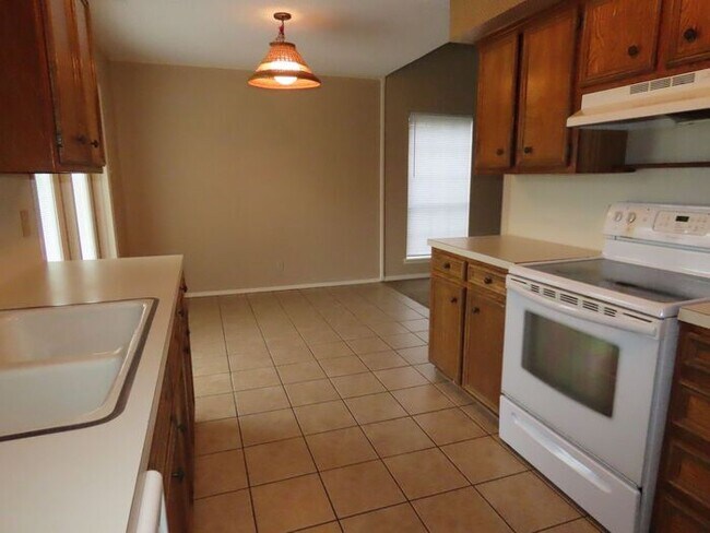 Building Photo - 5502 Indian Springs Dr