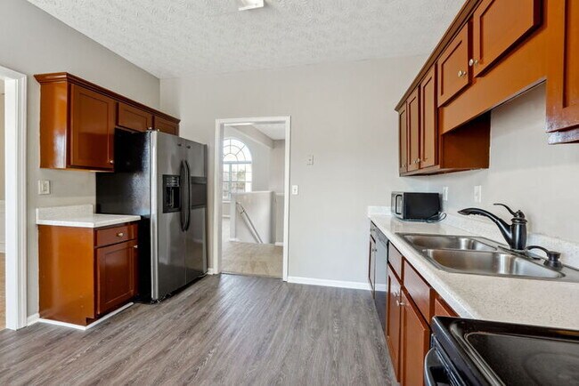 Foto del edificio - Captivating 5BR, 3BA Gem!