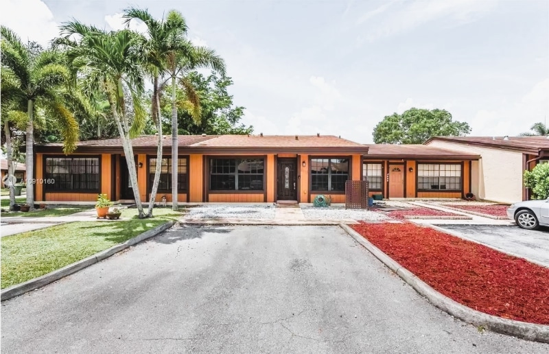 Photo - 2310 Elm Ct (Pembroke Pines, FL)