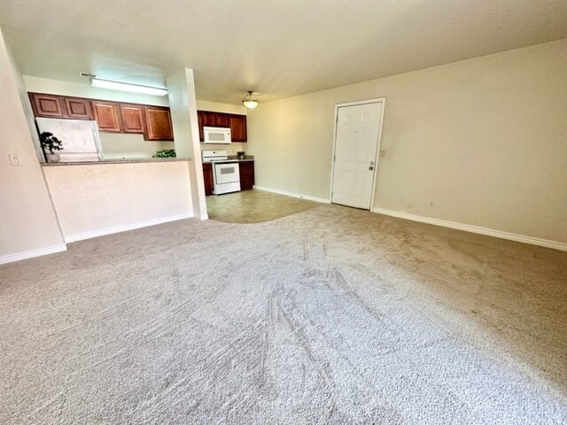 Building Photo - 4480 Sandy River Dr