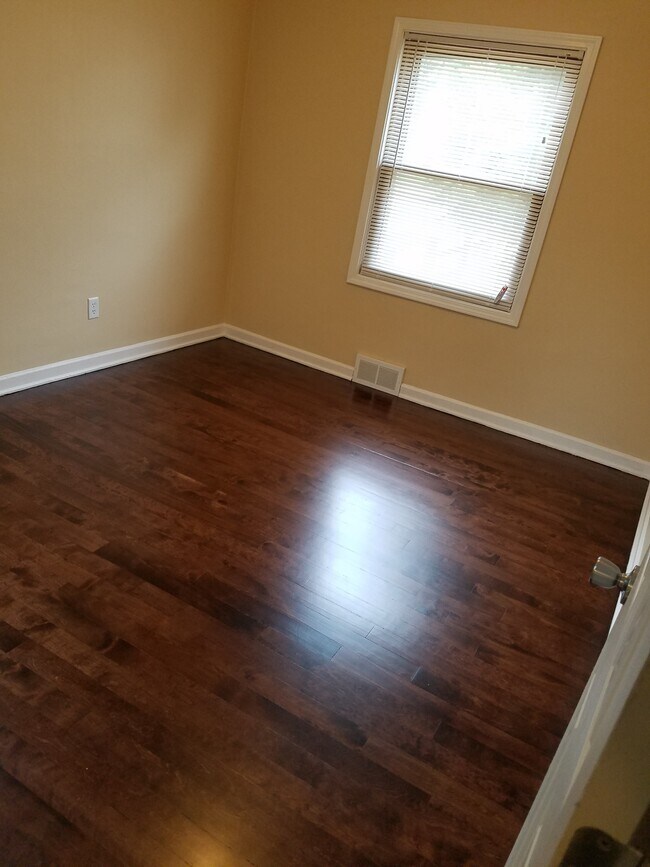 Foto del edificio - 5333 N 51st Blvd