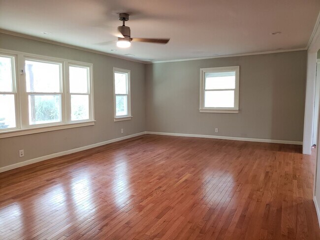 Building Photo - 3 bedroom home in Iron Station