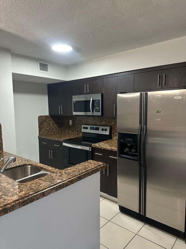 Foto del edificio - 15231 SW 80th St