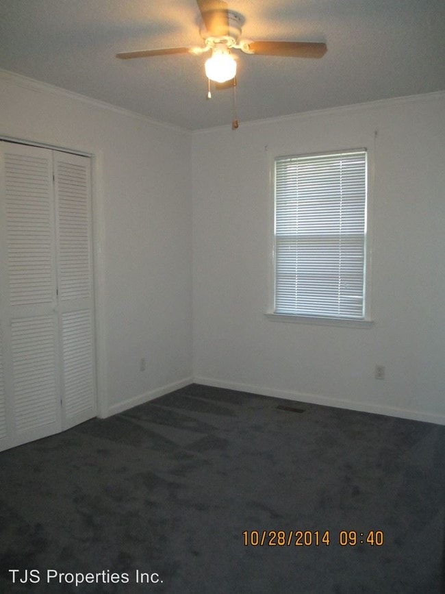 Building Photo - 3 br, 1 bath House - 685 Spring Garden Road