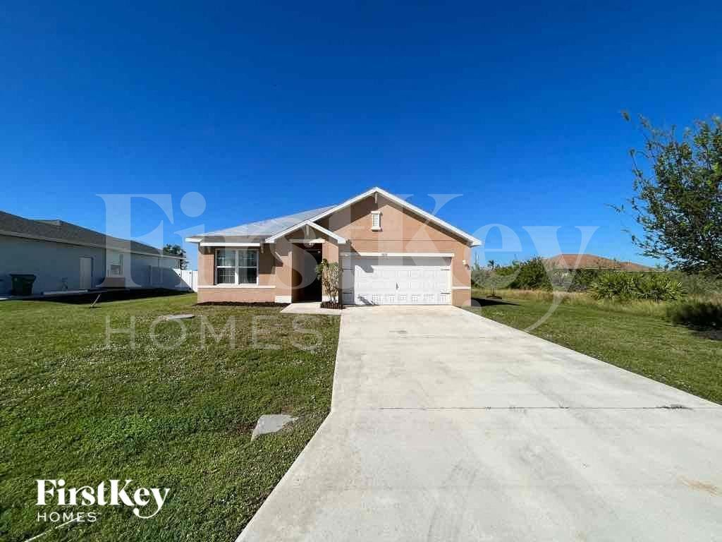 Foto principal - 9297 Kinghill St