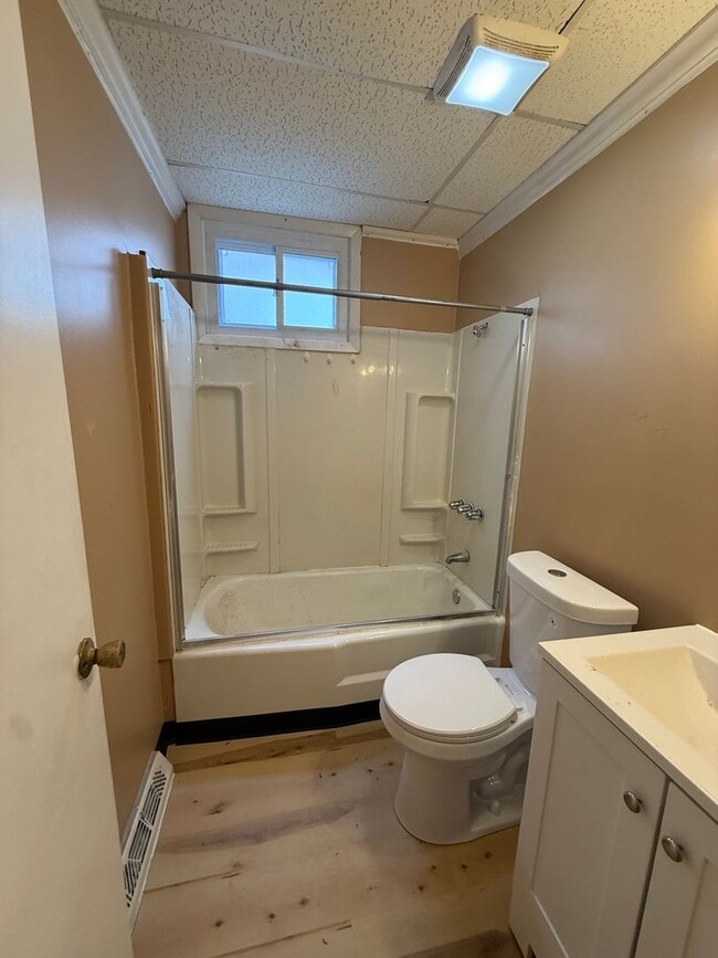 Foto del edificio - 3893 E 55th St