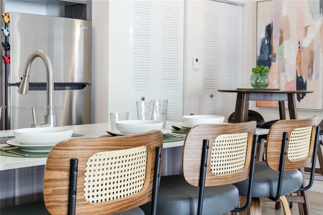 Foto del edificio - 481 NE 29th St