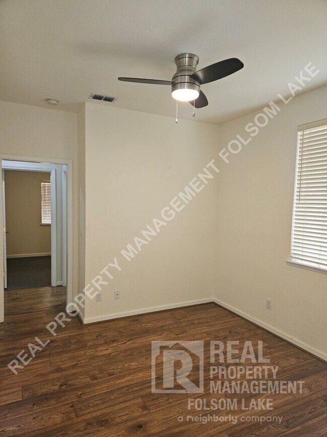 Foto del edificio - COMING SOON!!!  4bd 2ba home in Folsom