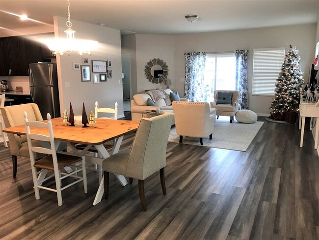 Foto del edificio - GREAT HOME IN LAKEVIEW RIDGE IN GROWING FUQUAY-VARINA