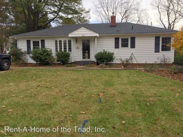 Primary Photo - 3 br, 2 bath House - 1402 North Elam Avenue