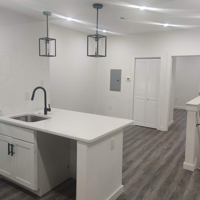 Photo - 2546 N 11th St (Philadelphia, PA) Apartment