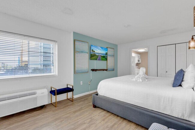Foto del edificio - 2406 N Ocean Blvd