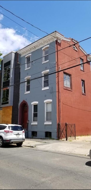 Building Photo - 2029 N Howard St
