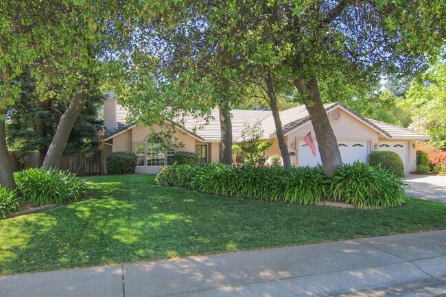 Foto del edificio - Beautifully Remodeled 4 Bedroom Home!