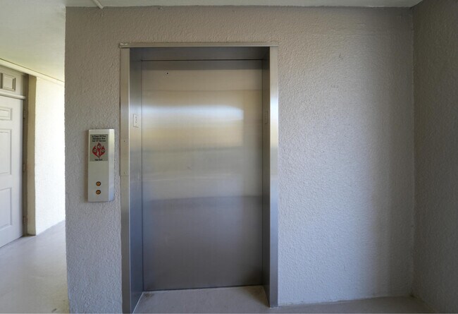 Foto del edificio - 1605 S US Hwy 1