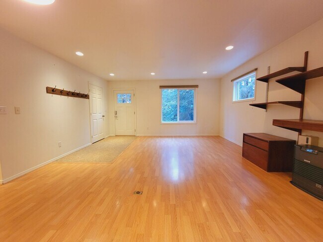 Building Photo - 274