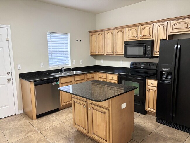 Foto del edificio - "Spacious 4-Bed Townhouse in Fort Walton B...