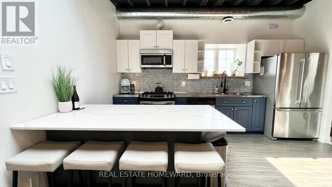 Photo du bâtiment - 1233 Dundas St E