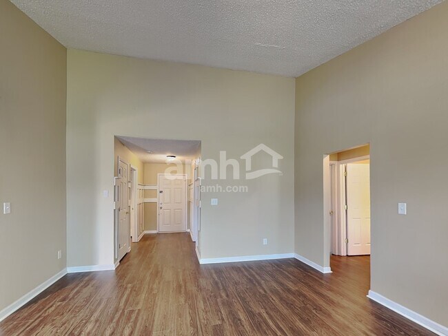 Foto del edificio - 9892 Cedarstone Ln