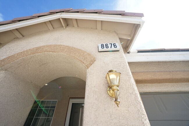 Foto del edificio - SHOWINGS AVAILABLE NOW