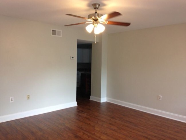 Building Photo - 2029 Baronne St