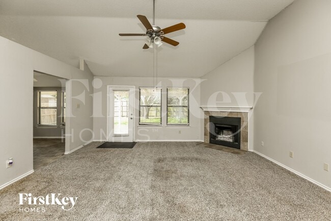 Building Photo - 4742 Cornflower Dr