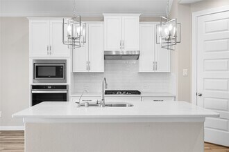 Building Photo - 17681 Rosette Grass Dr