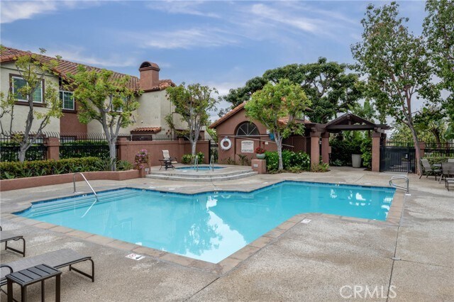 Foto del edificio - 68 Flor De Sol