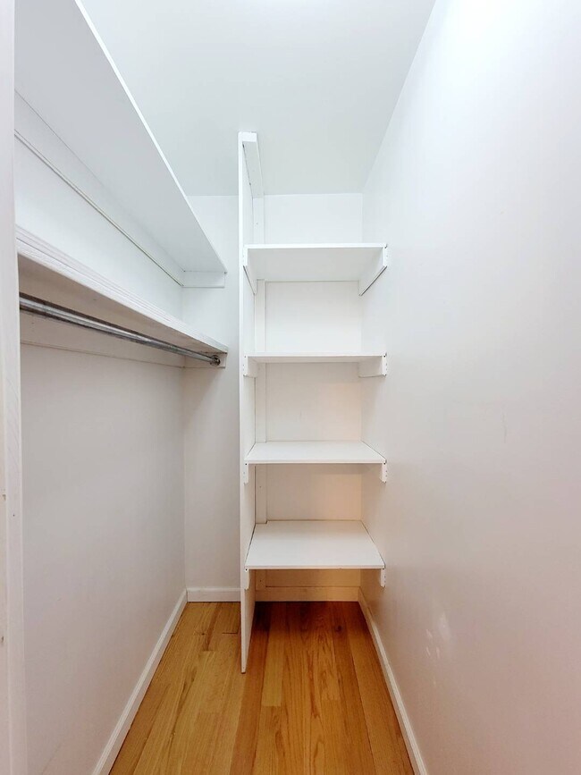 Foto del edificio - 1620-1E14 E 14th St