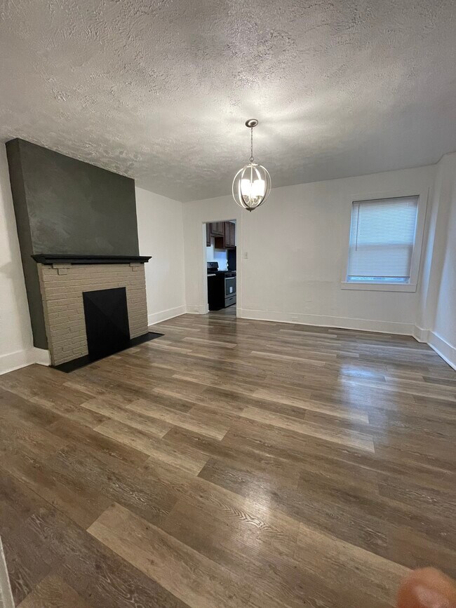 Dining room - 6942 Churchland St