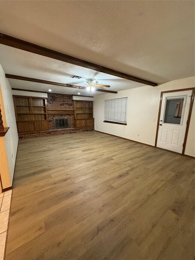 Foto del edificio - 1125 N Patterson Dr