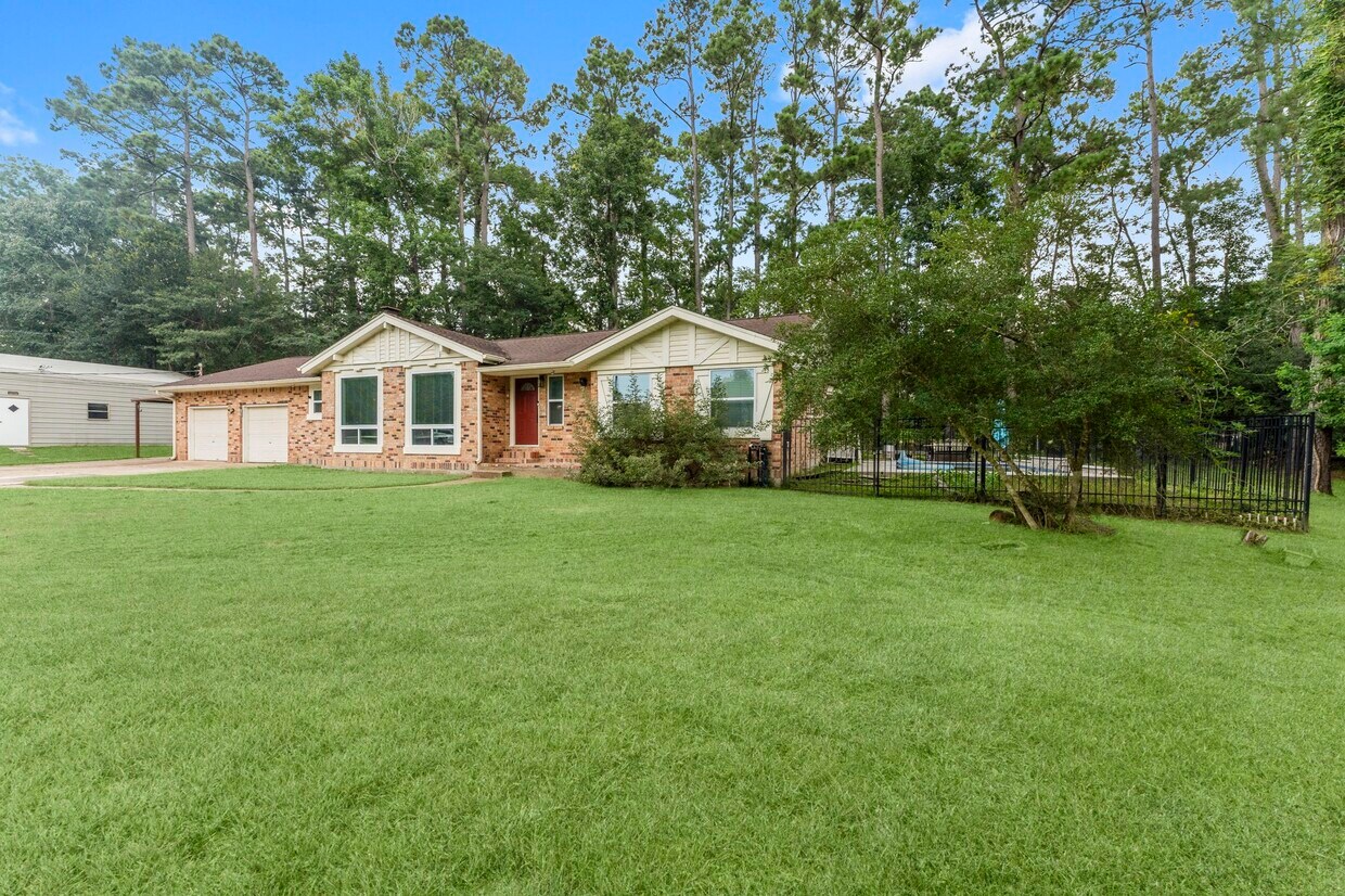 Building Photo - 910 Imperial Ln